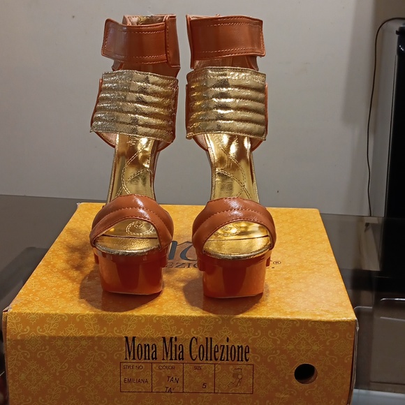 Mona Mia Collezione Emiliana Color:Tan Sizes: 5,.9,&10 - Picture 3 of 4